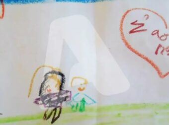 Ο σκουρόχρωμος ενήλικας και το παιδί που κοιτάει αλλού: Παιδοψυχολόγος αναλύει και 2η ζωγραφιά της Τζωρτζίνας
