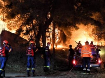 Φωτιά στην Κορινθία: Καίγεται δάσος στην περιοχή Ευρωστίνη – Ελλάδα