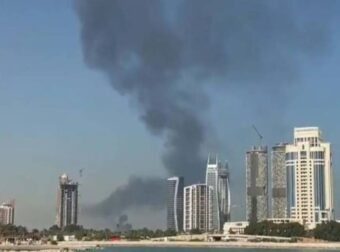 Κατάρ: Μεγάλη φωτιά σε υπό κατασκευή κτήριο – Πυκνοί καπνοί στον ουρανό της Ντόχα – Κόσμος