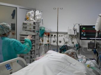 Σοκ στην Φλώρινα: Νοσηλεύτρια έδινε ηρεμιστικά ζελεδάκια σε παιδιά – Η παρέμβαση της Δόμνας Μιχαηλίδου (video) – Ελλάδα