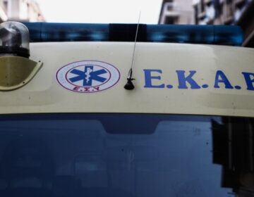 Σοβαρό τροχαίο στη Θεσσαλονίκη: Αυτοκίνητο χτύπησε και παρέσυρε ποδηλάτη – Νοσηλεύεται σε κρίσιμη κατάσταση ο 17χρονος (video)