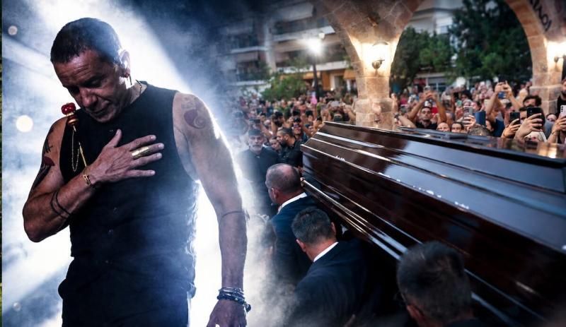 Ντυμένος μοναχός μέσα στο φέρετρο ο Γιώργος Μαζωνάκης – Συγκλονίζει η εικόνα του