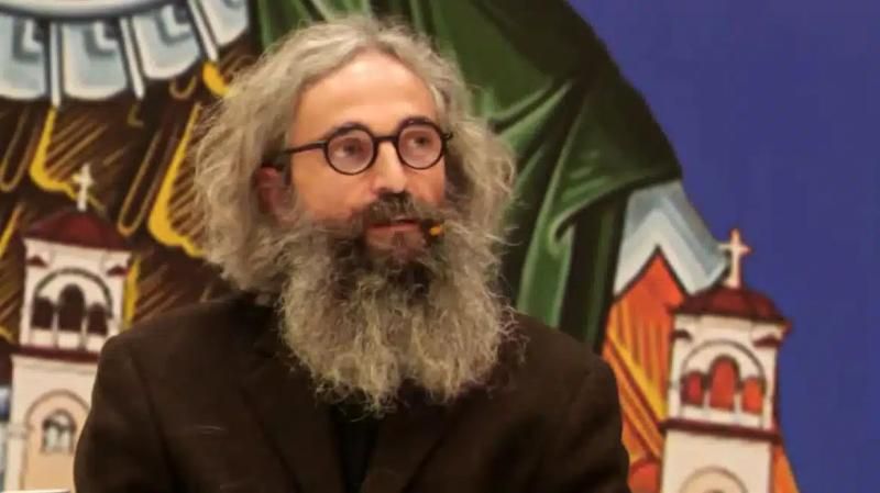 Άρης Σερβετάλης: Αγνώριστος για τον Ρόλο του Αγίου Ιωσήφ του Ησυχαστή