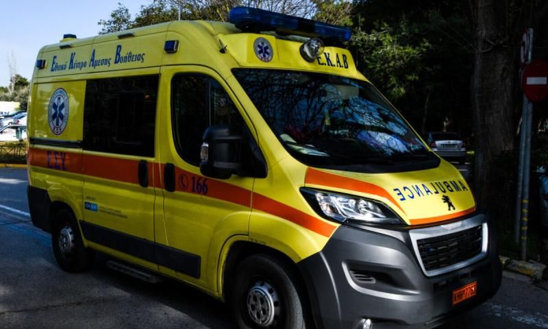 Σοβαρό τροχαίο: 13 τραυματίες από εκτροπή λεωφορείου του Πολεμικού Ναυτικού