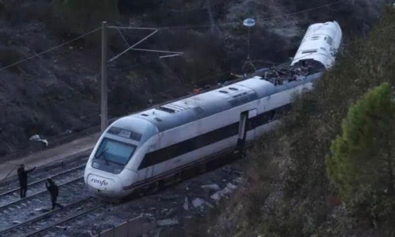 Έκτακτο: Θρήνος στη χώρα - Έχουμε σύγκρουση τρένων με 39 νεκρούς